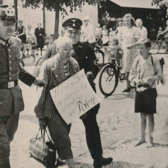 Die öffentliche Demütigung von Martha Wölkert, Ahrendsee/Altmark, am 16.6.1941 Die öffentliche Demütigung von Martha Wölkert, Ahrendsee/Altmark, am 16.6.1941