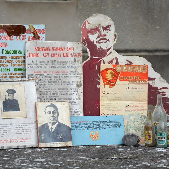 Einige der Fundstücke, die Felix Müller-Stüler an die Gedenkstätte übergab (Foto: GBLP) Einige der Fundstücke, die Felix Müller-Stüler an die Gedenkstätte übergab (Foto: GBLP)