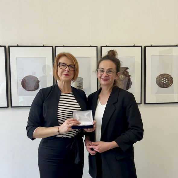 Rückgabe des Rings von Halina Kucharczyk Rückgabe des Rings von Halina Kucharczyk