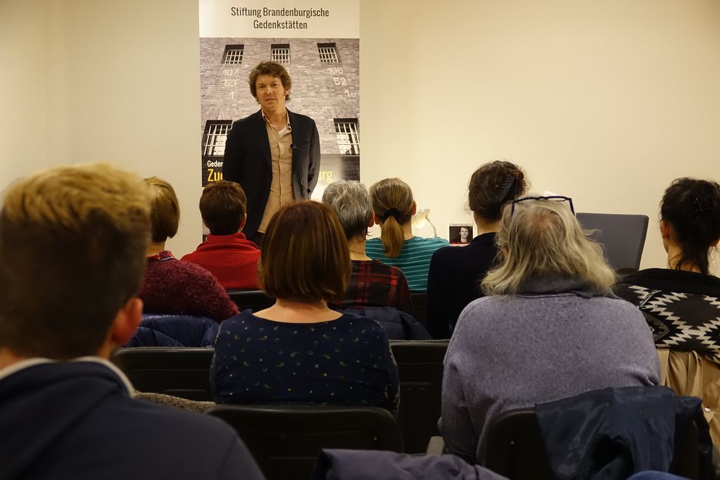 Das Publikum hörte interessiert zu (Foto: GBadH).