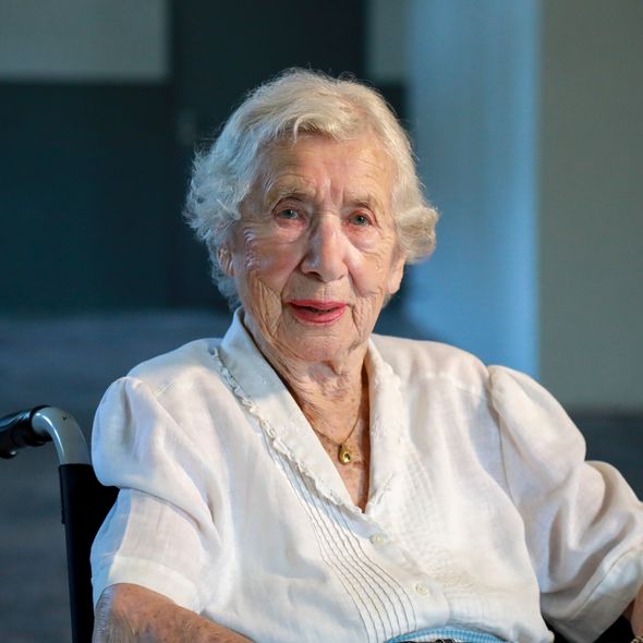 Selma van de Perre 2019 in der Gedenkstätte Ravensbrück, Foto: Hildegard Hansche Stiftung, Carsten Büttner 