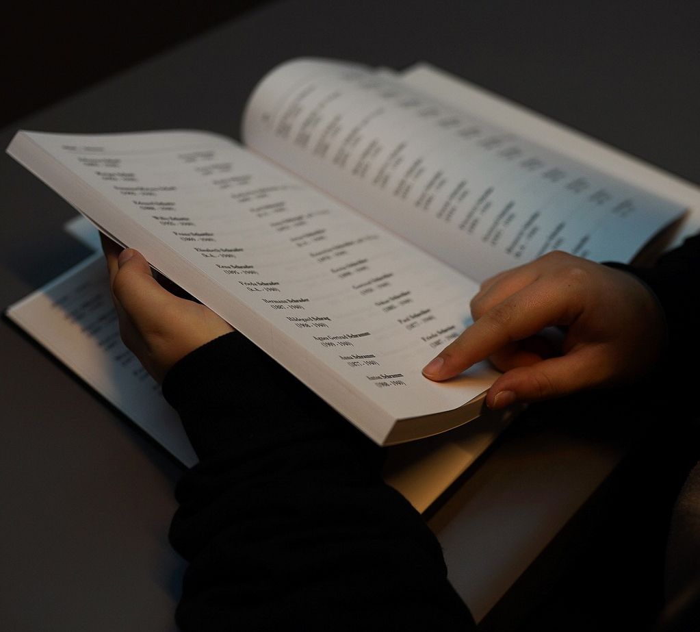 Gedenkbuch mit den Namen der Euthanasie-Opfer in der Dauerausstellung, © GBadH, Lioba Kaluza