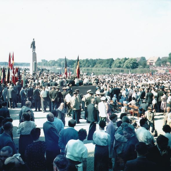 Eröffnung der Mahn- und Gedenkstätte Ravensbrück, 1959 (Foto: Ernst Schäfer)