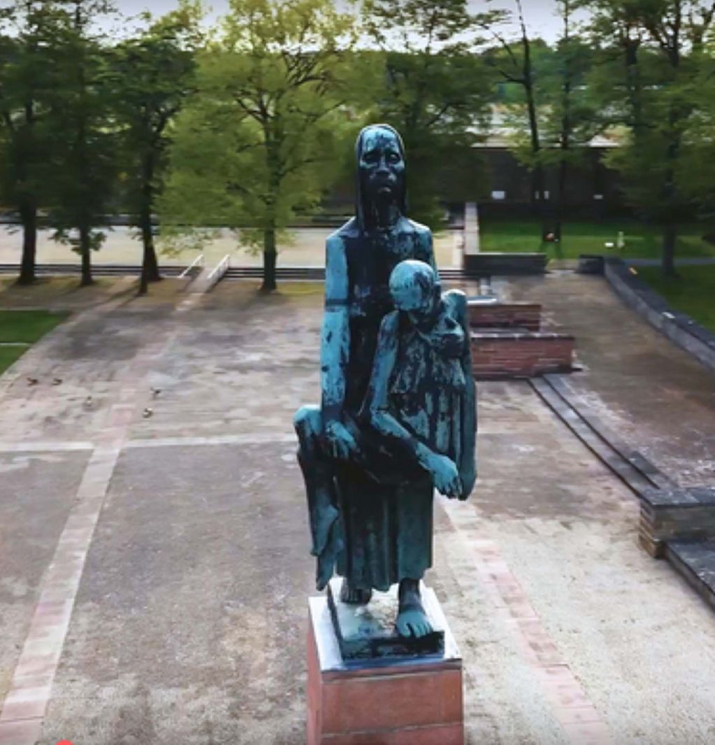 Denkmal "Tragende" von Will Lammert, © MGR