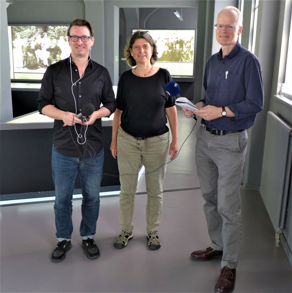 Leiterin Dr. Sylvia de Pasquale mit Jim Frank und Chris Bowlby von BBC Radio aus London Foto: GSBadH/SBG