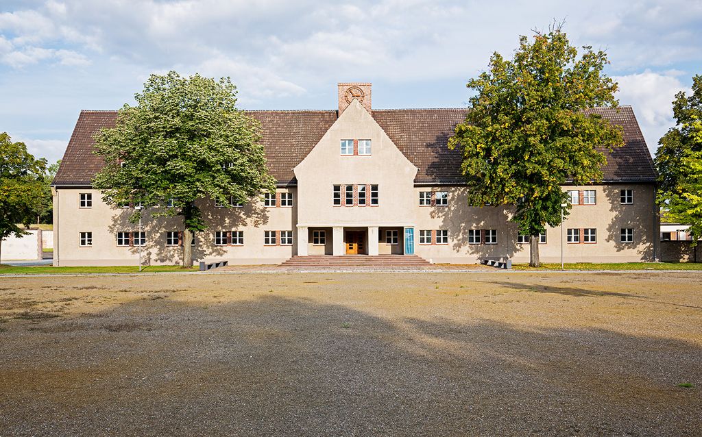 Dauerausstellung "Das Frauen-Konzentrationslager Ravensbrück. Geschichte und Erinnerung" in der ehemaligen Kommandantur