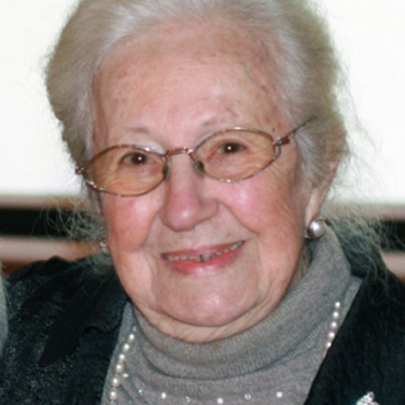 Erna de Vries (1923-2021) Erna de Vries (1923-2021)